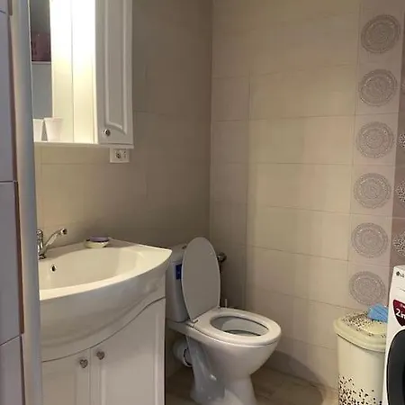 Seaside Retreat. Two Apartment. Quiet Area Apartment *