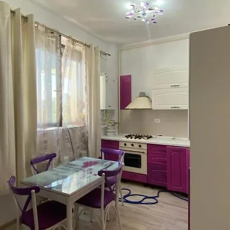 Seaside Retreat. Two Apartment. Quiet Area Apartment