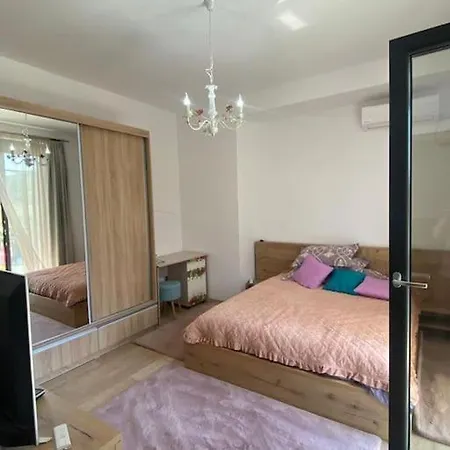 Apartment Seaside Retreat. Two Apartment. Quiet Area Navodari